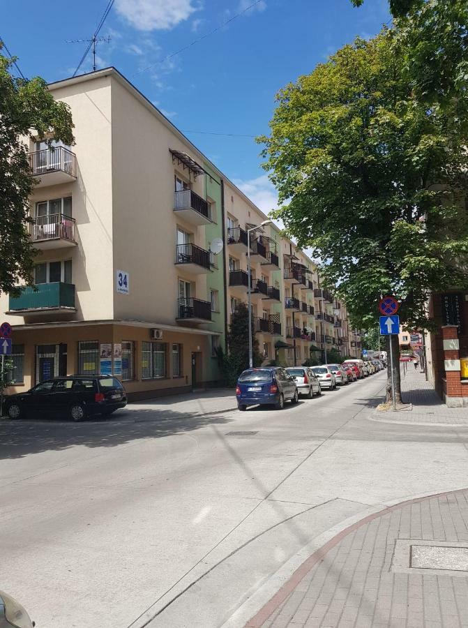 Przytulna I Przestrzenna Garsoniera- Centrum Tarnów Exterior foto